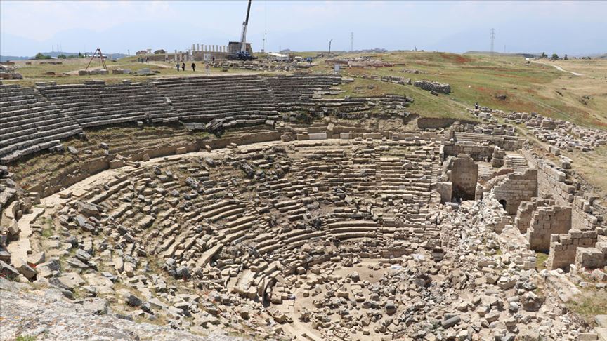 Laodikya'nın 2 bin 200 yıllık tiyatrosu kapılarını ziyaretçilere açacak