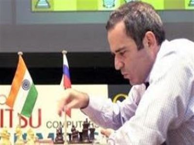 Dinçer, Kasparov'u Makamında Kabul Etti