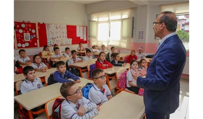 Vali Yavuz'dan öğretmenlere destek