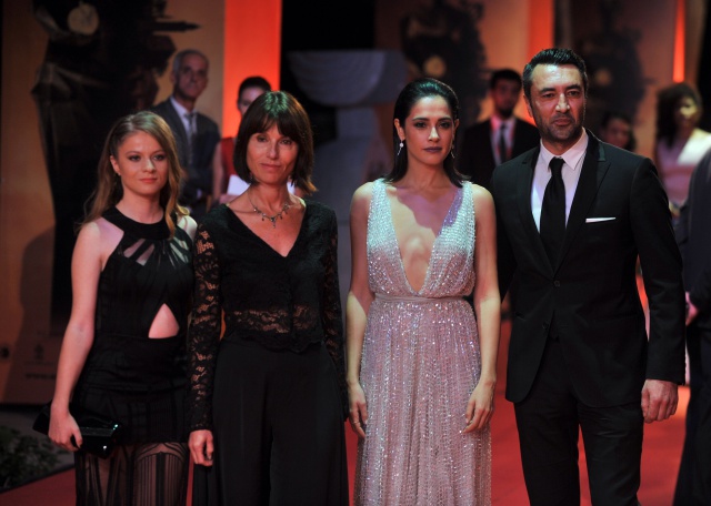 “Tereddüt” Antalya Film Festivali’nden 5 ödülle birden döndü