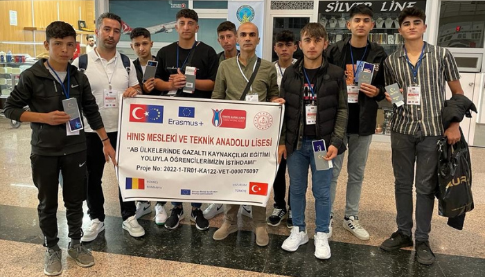Erzurumlu öğrenciler Avrupa'ya staja gitti