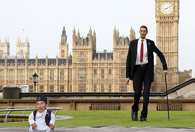 Dünyanın En Uzun ve En Kısa Boylu Adamları Londra'da