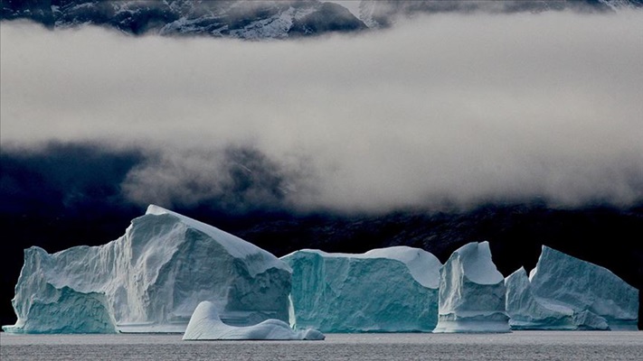 Dünya üzerinde 30 yıldan kısa sürede 28 trilyon ton buzul eridi
