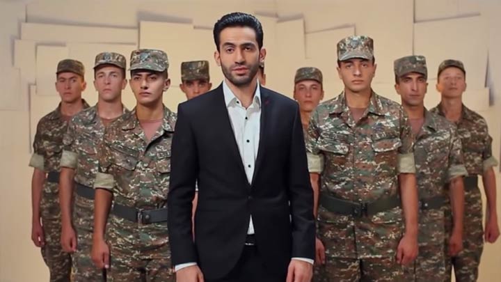 Skandal Şarkı Finale Kaldı: 'Türklere vuruyoruz'