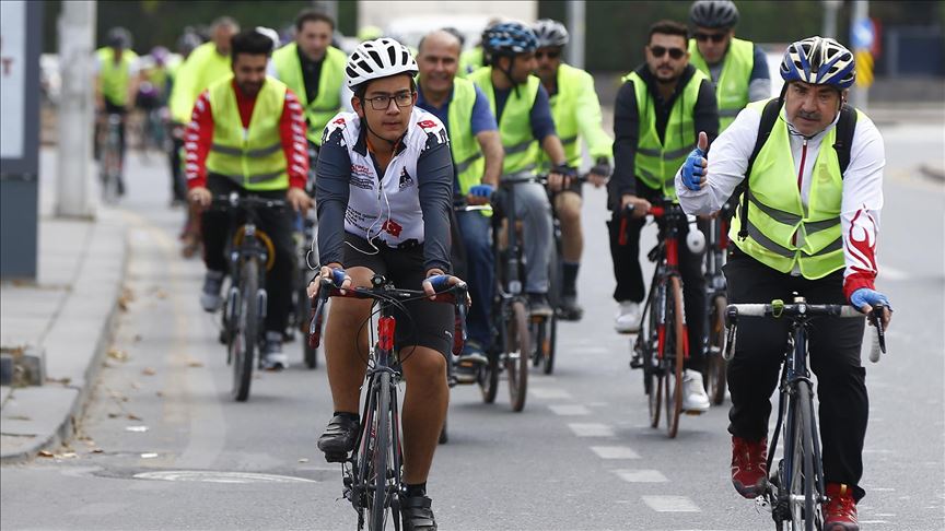 Bisikletçiler kök hücre bağışı için pedal çevirdi
