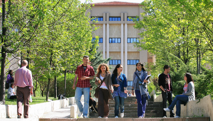 Öğrencilerinin aylık yaşam maliyeti asgari ücreti aştı