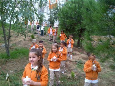 Doğa Koleji Öğrencileri, Kendi Meyve Bahçeleri İçin Fide Diktiler