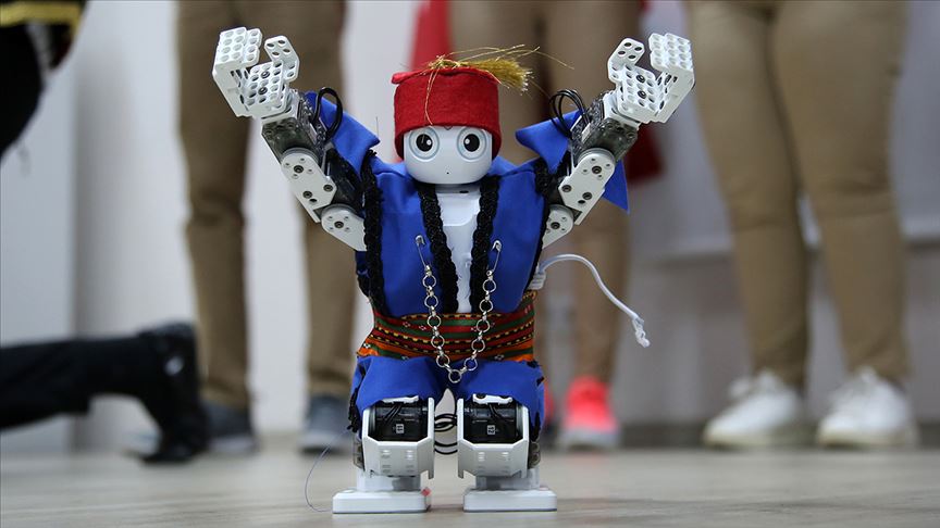 Harmandalı oynayan robot Avrupa finallerine taşıdı