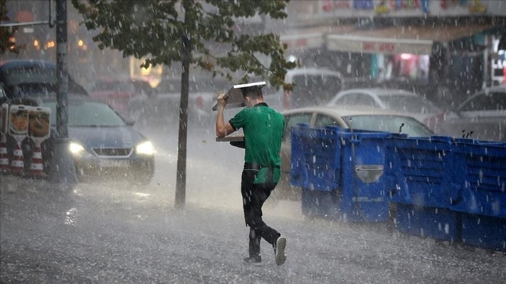 İstanbul için yarın 'çok kuvvetli' yağış uyarısı