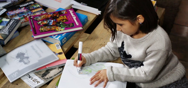 Çocuklar artık klasik boya kalemlerini istemeyecek, 16 milyon renge sahip olanı çıkıyor