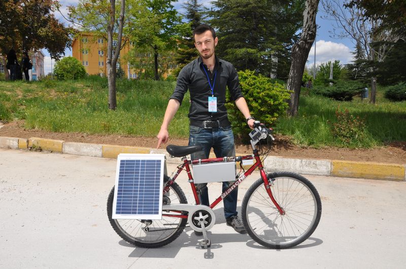 Güneş Enerjisiyle Çalışıp 40 Kilometre Yol Alabilen Bisiklet  