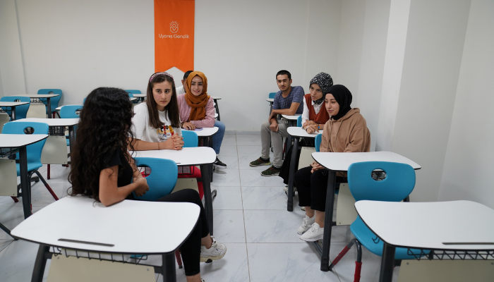 Diyarbakır'da akademi liselerinden yararlanan 800 öğrenci üniversiteli oldu