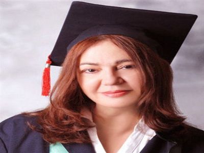 Nazan Öncel 57 Yaşında Diploma Aldı