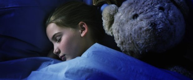 Elektronik cihazlar, çocuk uykusundan çalıyor