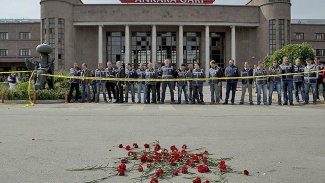 Ankara'da Katliam Yaşanan Meydanın İsmi 'Demokrasi Meydanı' Oldu