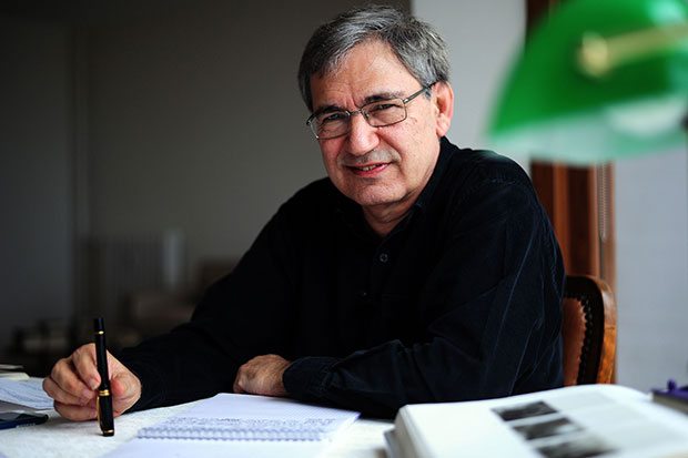 Erdal Öz Edebiyat Ödülü Orhan Pamuk'un