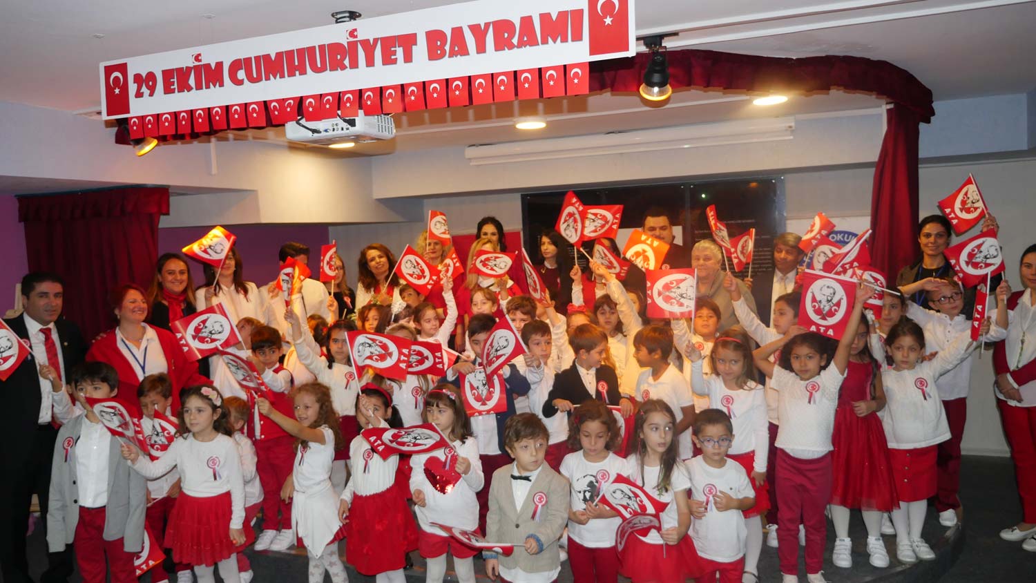 Fidol Okulları’nda ilk Cumhuriyet Bayramı heyecanı 