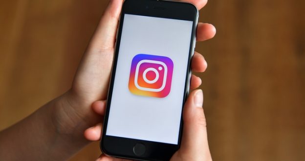 Instagram'a 'seni takip ediyor' butonu geliyor
