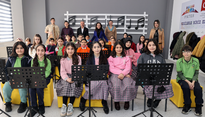 Mülteci çocuklar, Türk müziğinin sevilen eserlerini seslendirecek