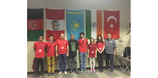 Dünya Hafıza Yarışması'nda Türkiye'ye dünya birinciliği getirdiler