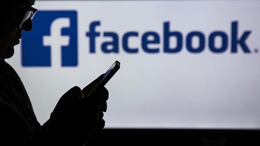 Facebook Almanya'da 10 bin hesabı sildi