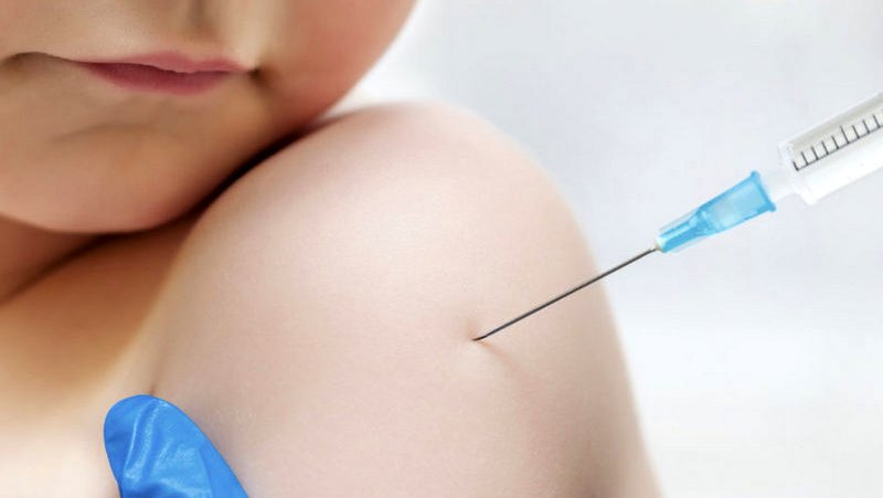 Zorunlu aşıyı engelleyen ebeveynlere hapis cezası mı geliyor?