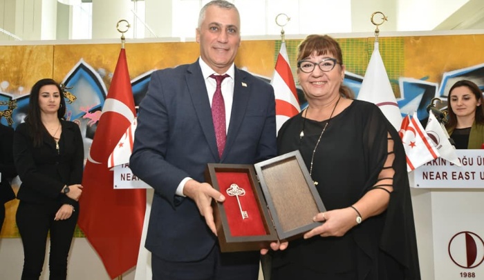 Prof. Dr. E. Yıldız Doyran'a Gümüş Anahtar Onur Ödülü!