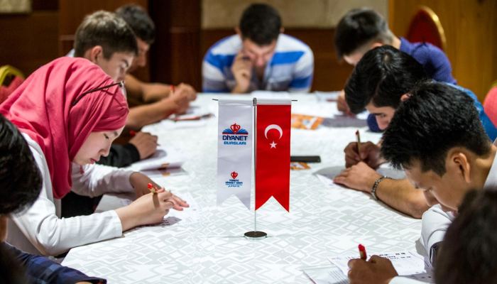Türkiye Diyanet Vakfı'ndan 300 bin öğrenciye eğitim
