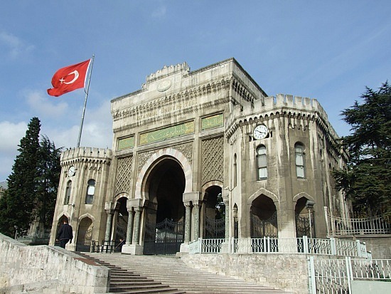 İstanbul Üniversitesi 11'nci kez dünyanın en iyileri arasında!