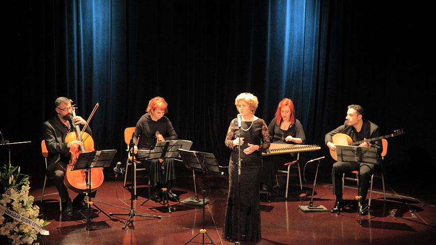 Fransız lisesinde klasik Türk müziği konseri