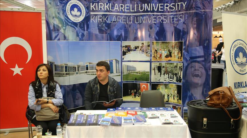 Türk üniversiteleri Yunanistan'da görücüye çıktı