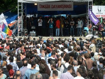 Gezi Parkı'nda Karar Saati Ertelendi