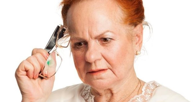 Alzheimer, kadınlarda erkeklerden 2 kat fazla görülüyor