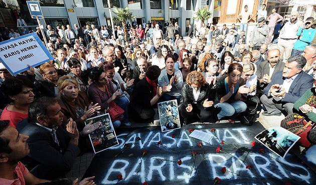 Ankara'daki saldırı iş bırakma eylemleriyle protesto ediliyor