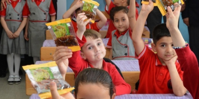 750 okulda kuru üzüm dağıtımına başlandı
