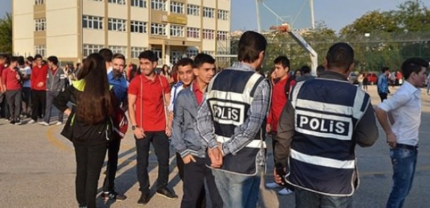 Öğrencileri ‘okul polisleri’ koruyacak