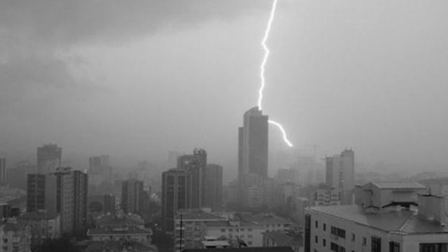 İstanbul’da ‘şiddetli’ fırtına uyarısı