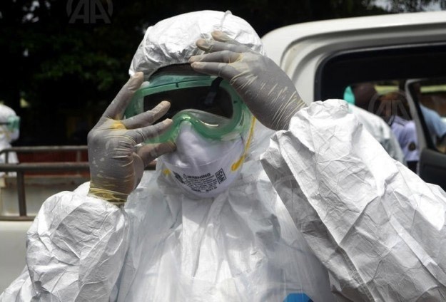 Ebola Can Almaya Devam Ediyor 