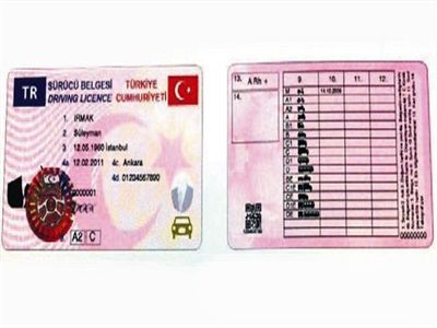 Yeni Ehliyetler 'Pembe' Oluyor