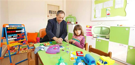 İzmir'de otistik çocuklar için ücretsiz okul