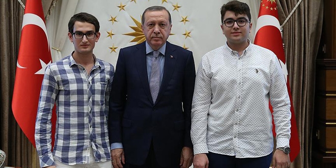 Erdoğan LYS'de dereceye giren öğrencileri kabul etti